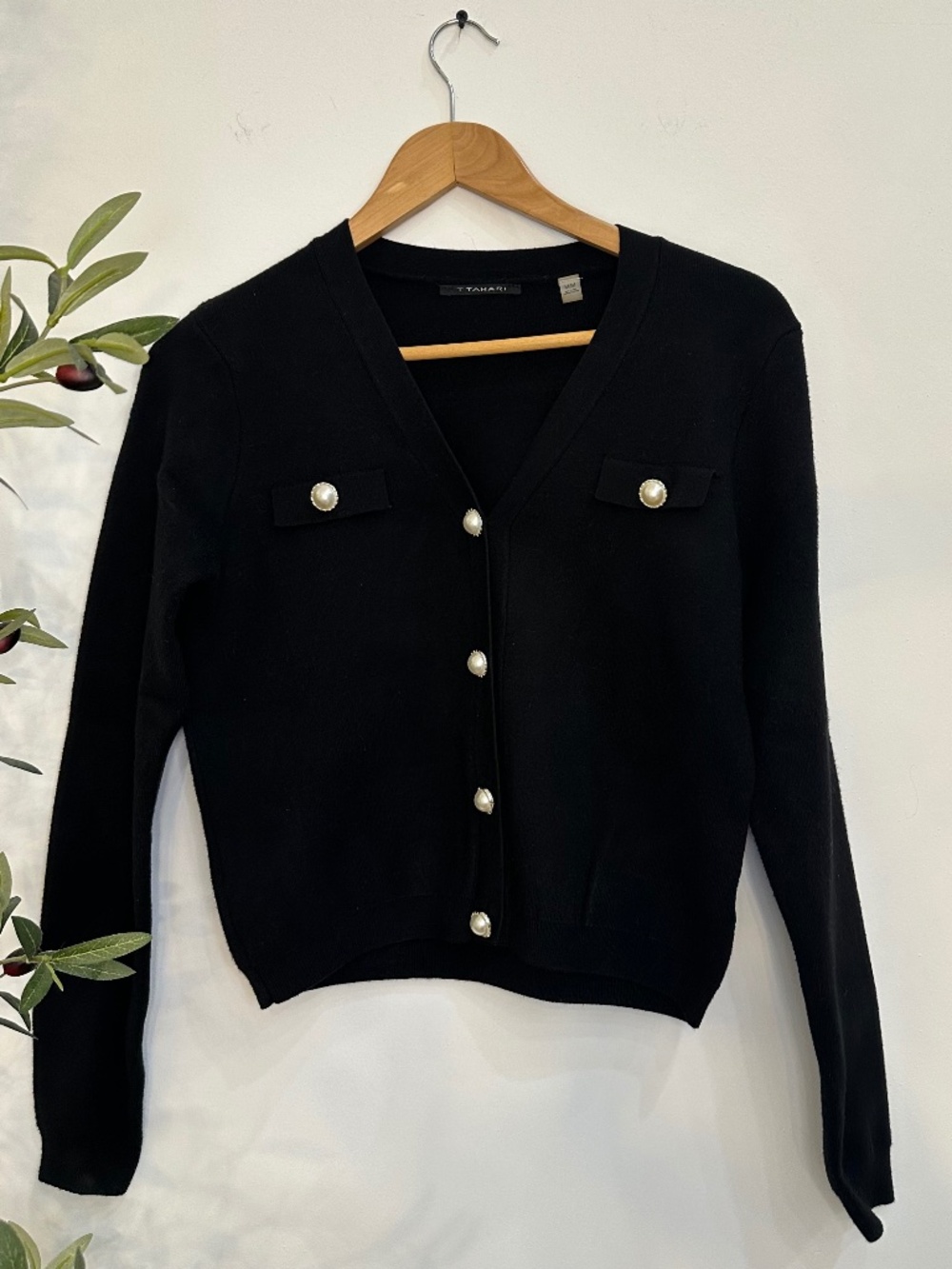 T Tahari Black Pearl Button V-Neck Cardigan Sweater Women's Classic
